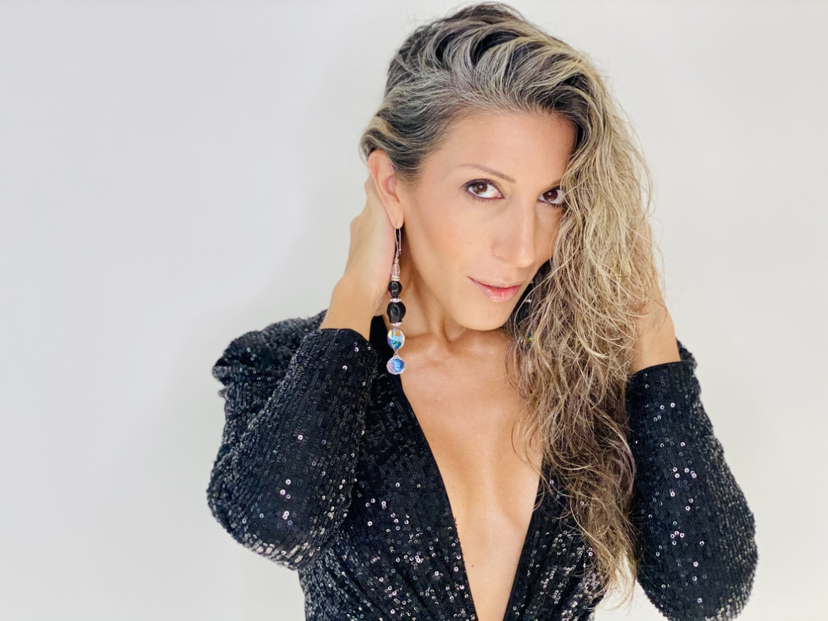 Cristal el nuevo sencillo musical de ROX.