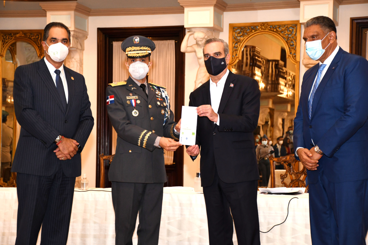 Entrega Seguro Premium MIP-Policia Nacional (1)