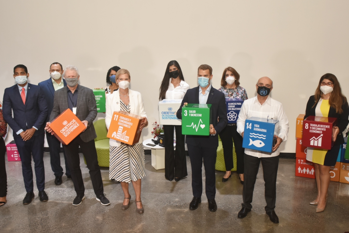 Foto 3, Representantes de las entidades involucradas en la iniciativa.