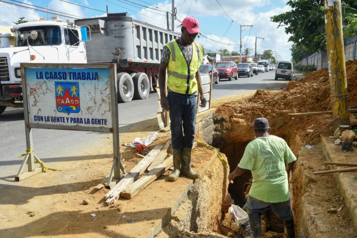 Avanza trabajos para abastecer de agua potable a residentes del proyecto Villa Felicia