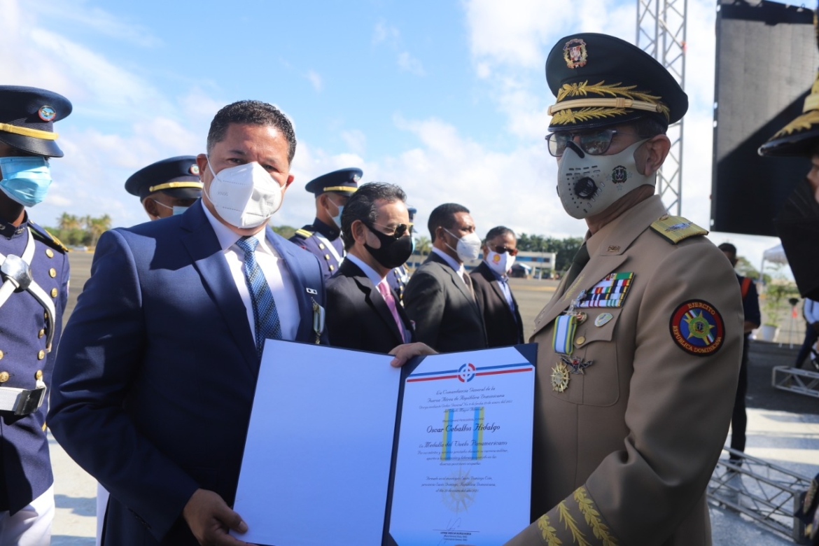 República Dominicana (FARD), rindió homenaje a Oficiales Generales puestos recientemente en la honrosa posición de retiro..