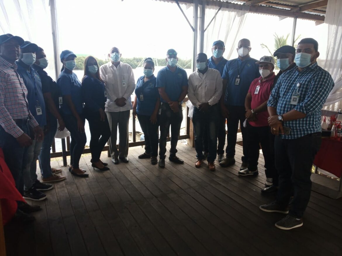 Equipo de Planificacion y Desarrollo en San Pedro.
