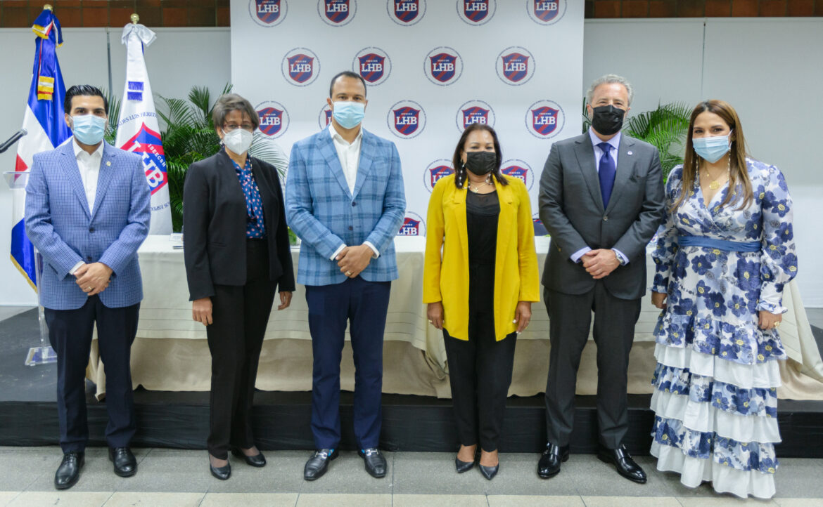 IMG_6343 El diputado Juan Jose Rojas, Leonidas German, Carlos Mendieta, la gobernadora Julia Drullard, Anton Tejeda y Julia Muñiz.