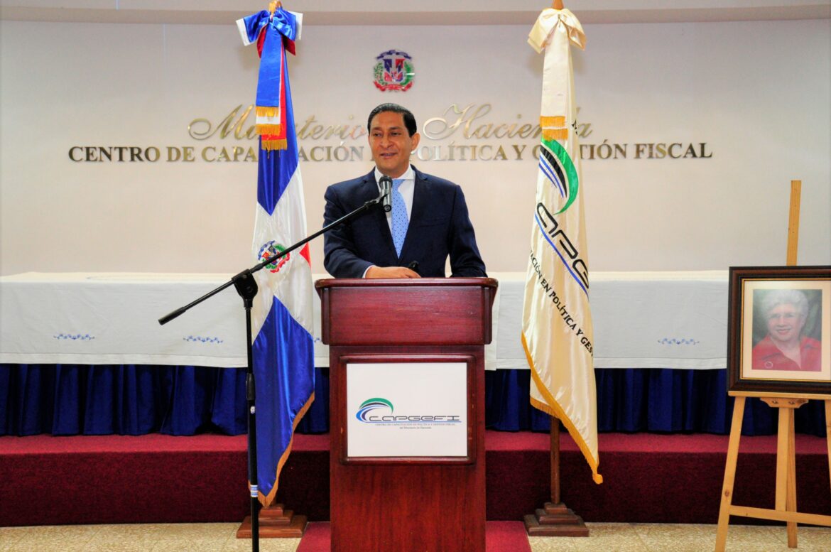 Iván Gatón conversó sobre las relaciones internacionales y su relevancia.-