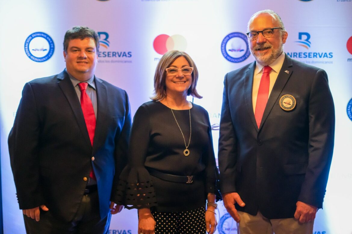 Gabriel Pascual, Antonia Subero y Carlos Elmudesi