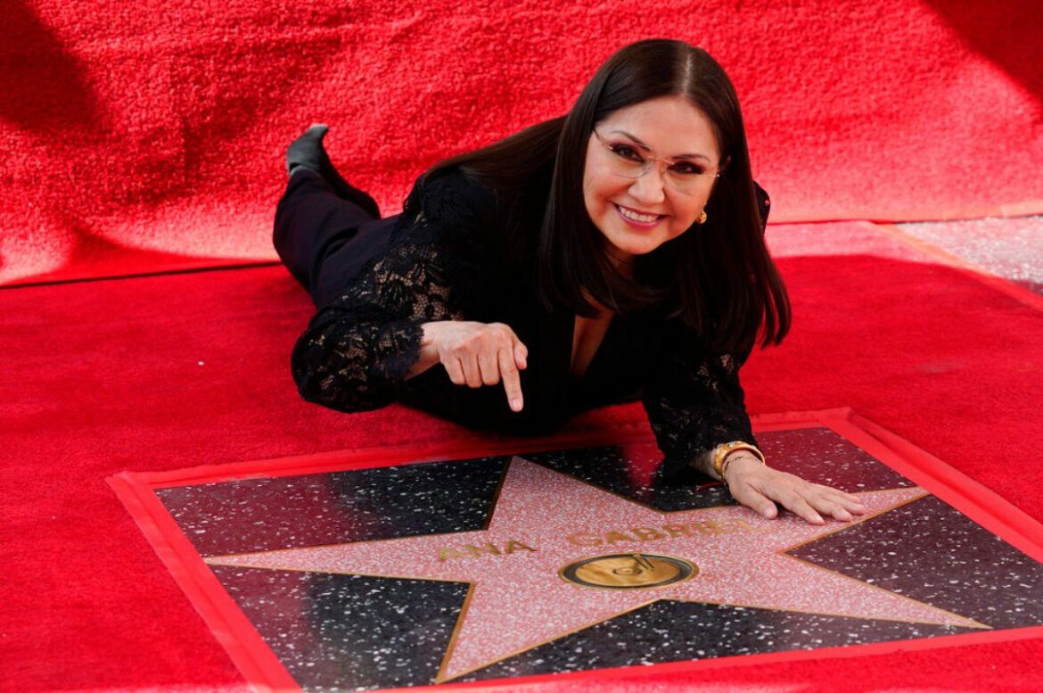 Ana-Gabriel-estrella-Hollywood