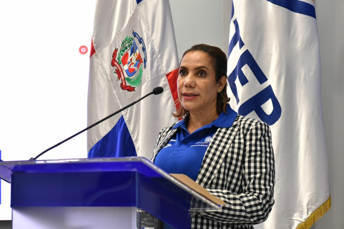 Ramona Calcaño, Coordinadora de la División de Transvesalización de Género del INFOTEP.
