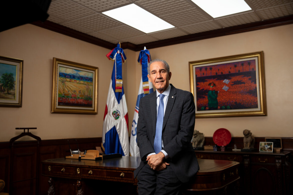 Revista Contacto-Franklin Garcia-1-4332