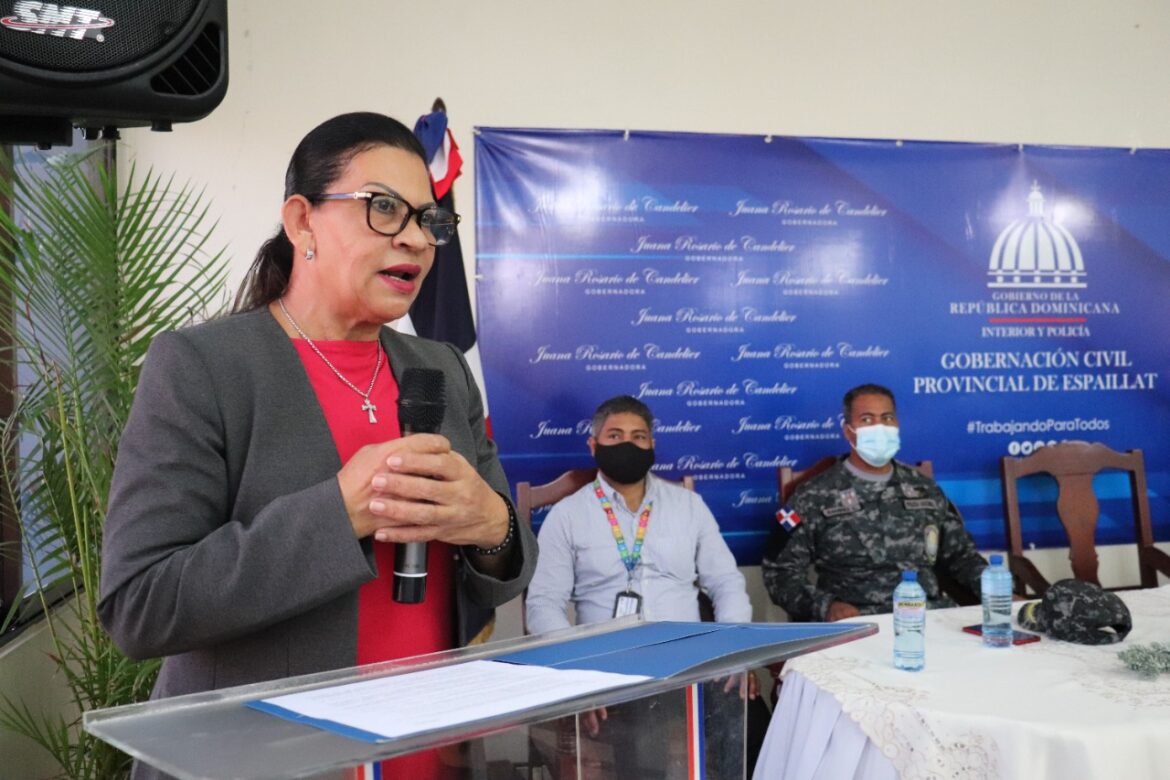 Integran a jóvenes como policías auxiliares en Espaillat (2)