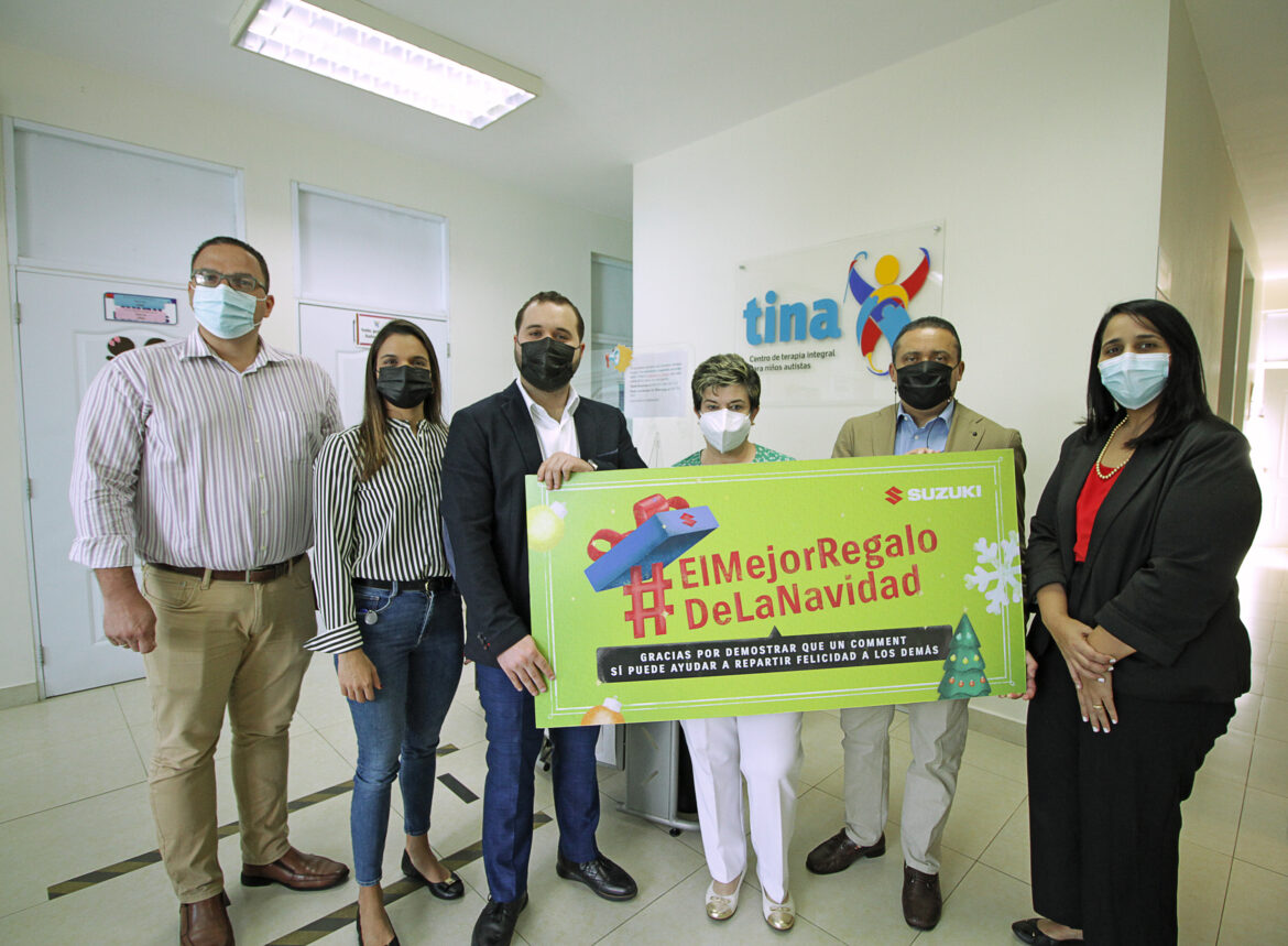 Foto 2, Directivos del Patronato Cibao de Rehabilitación reciben los recursos de ejecutivos de Suzuki y SDM.