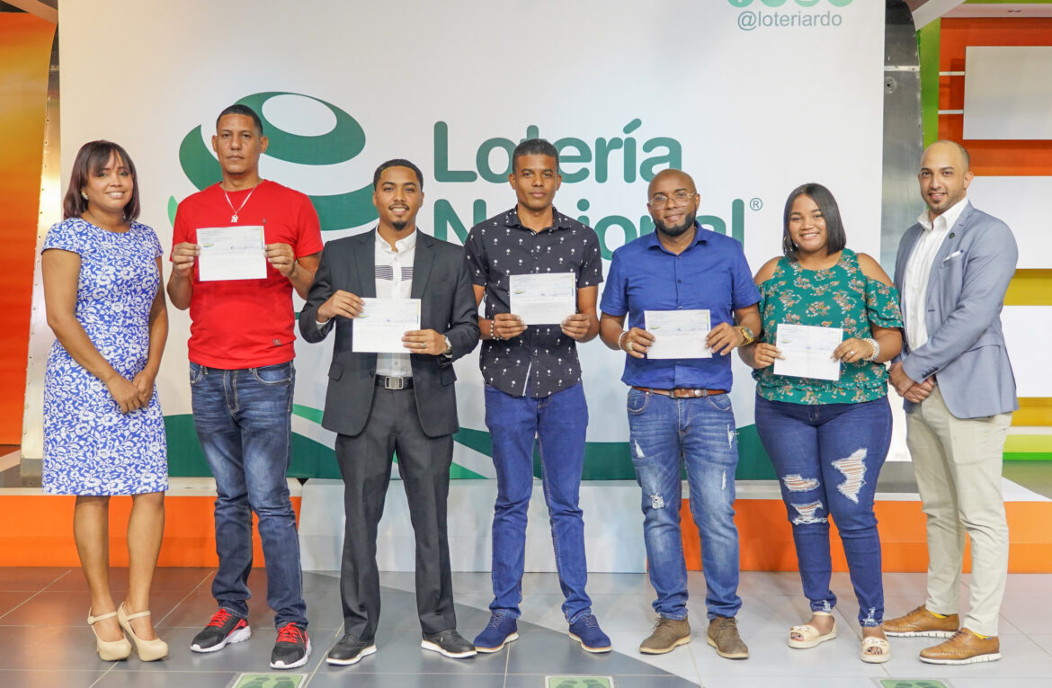 Foto ganadores Extraordinario Navidad 2021