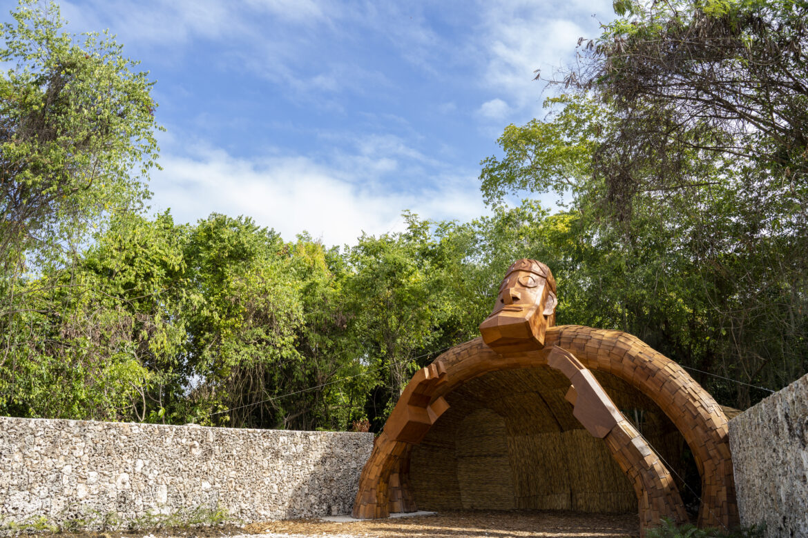Fundación Grupo Puntacana presenta nueva obra de arte en la Reserva Ecológica Ojos Indígenas