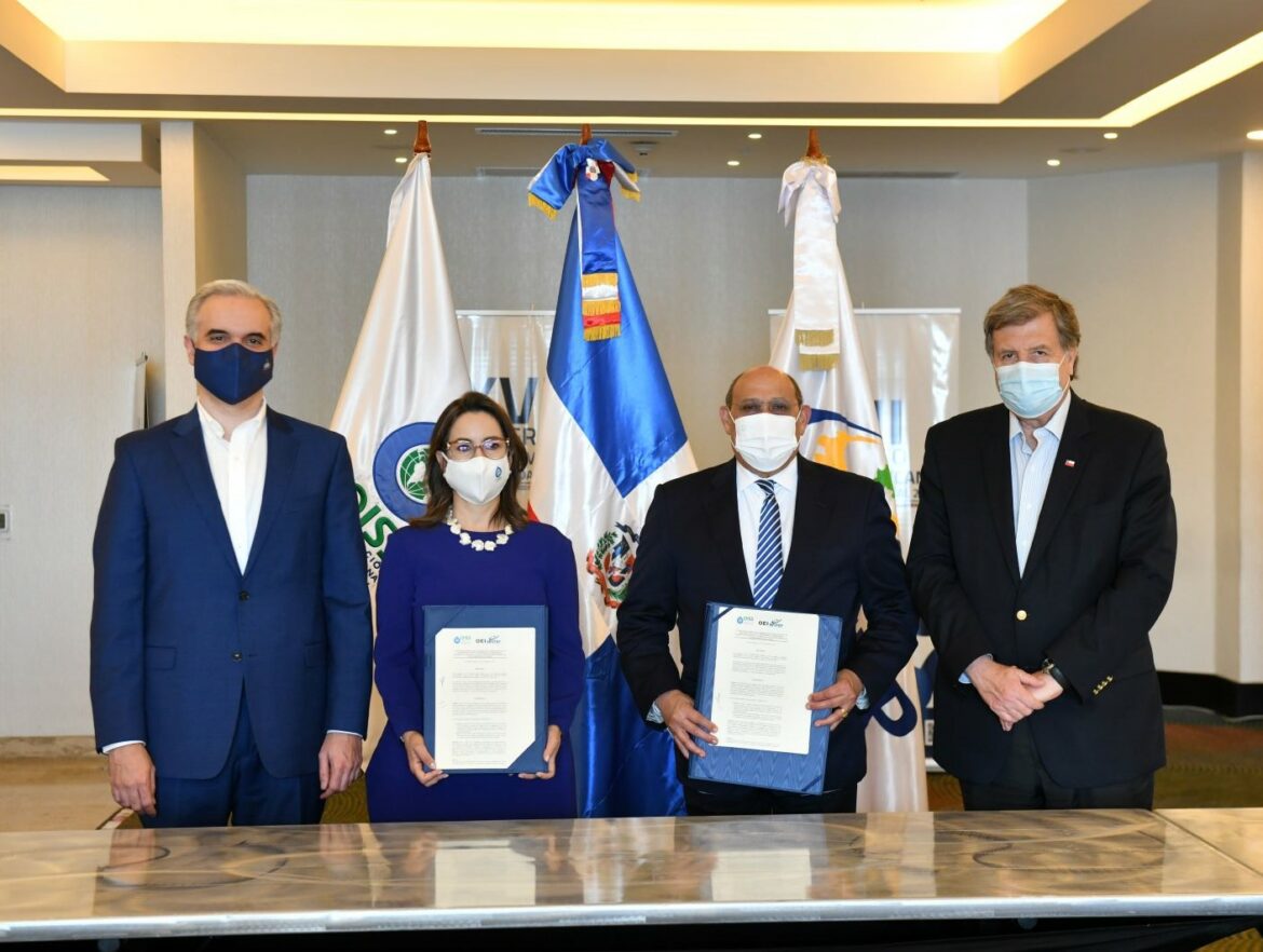 Luis Miguel De Camps, Gina Magnolia Riaño Barón, Rafael Santos Badía y Patricio Melero Abaroa