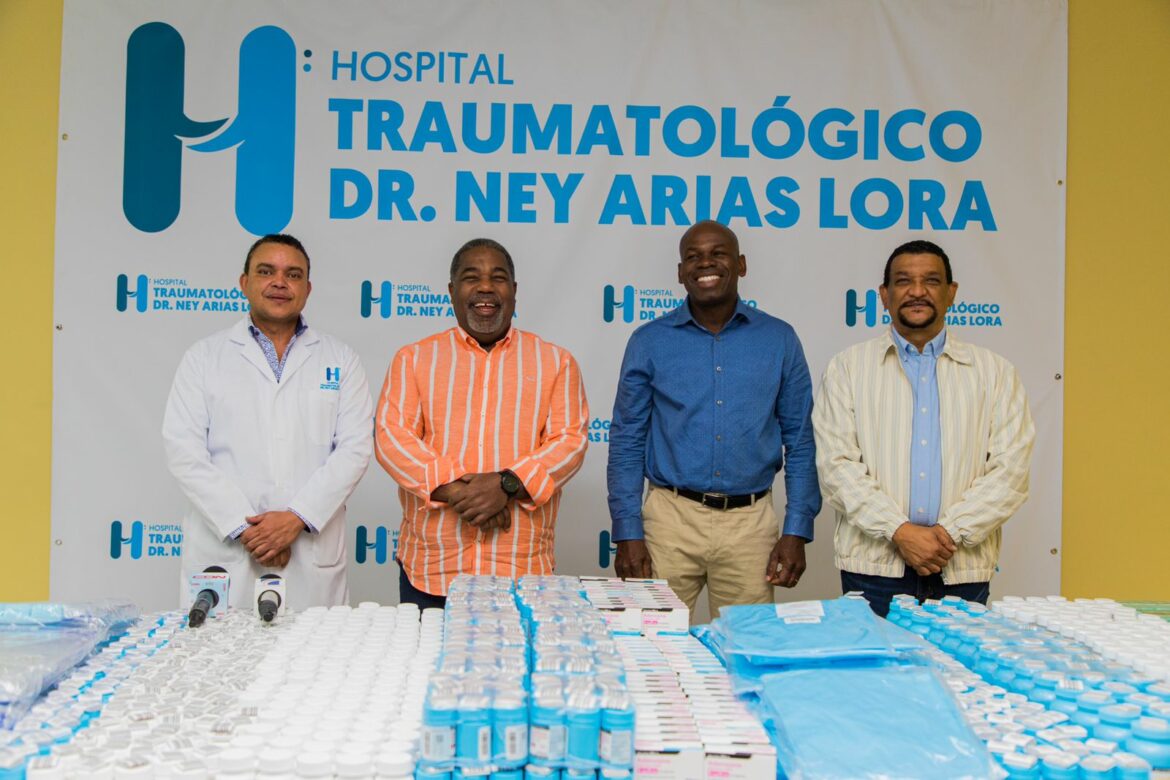 Entrega de medicamentos COIN y Ney Arias Lora 3