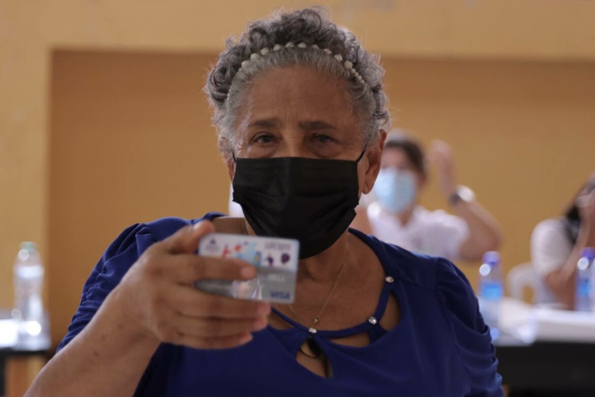 Gobierno anuncia 300,000 nuevos hogares al subsidio Aliméntate del programa Supérate.