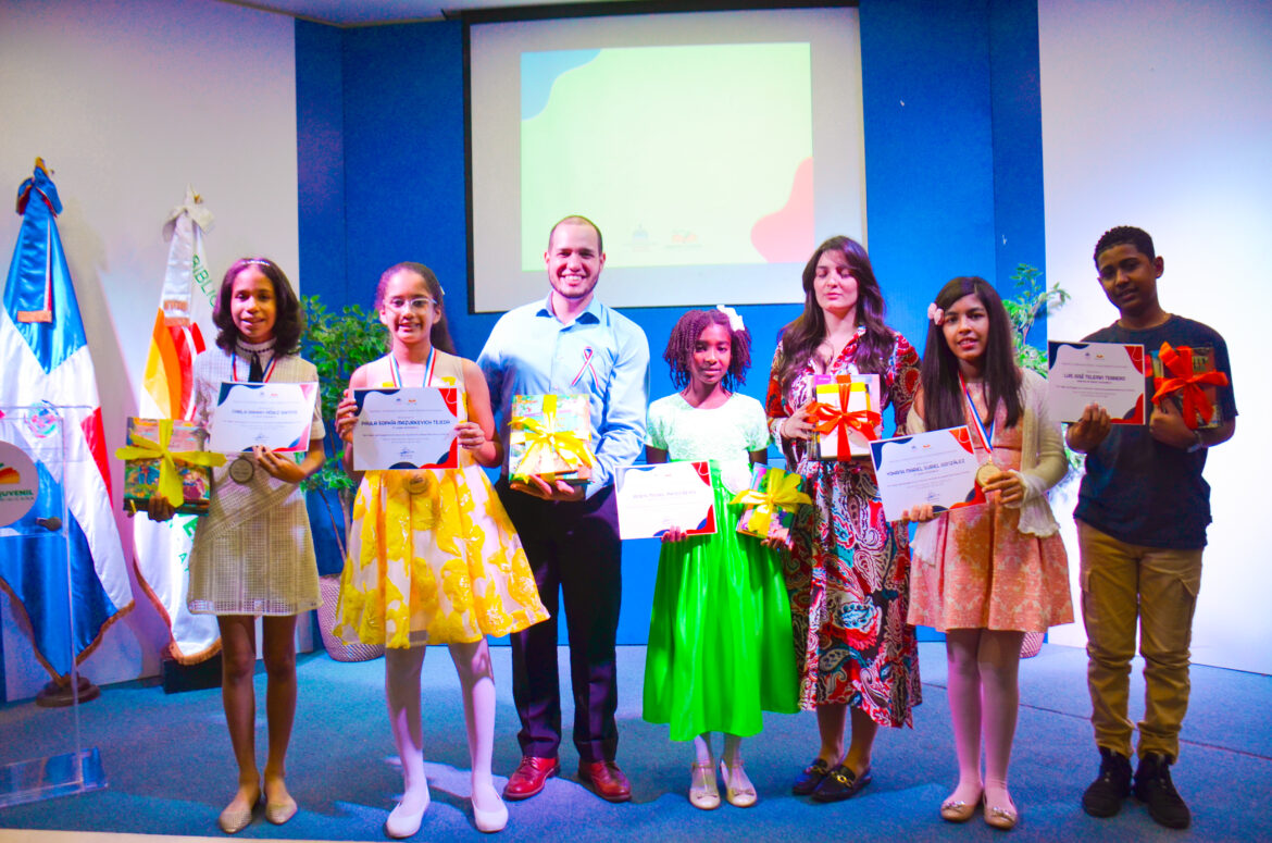 1_4956439998145495795