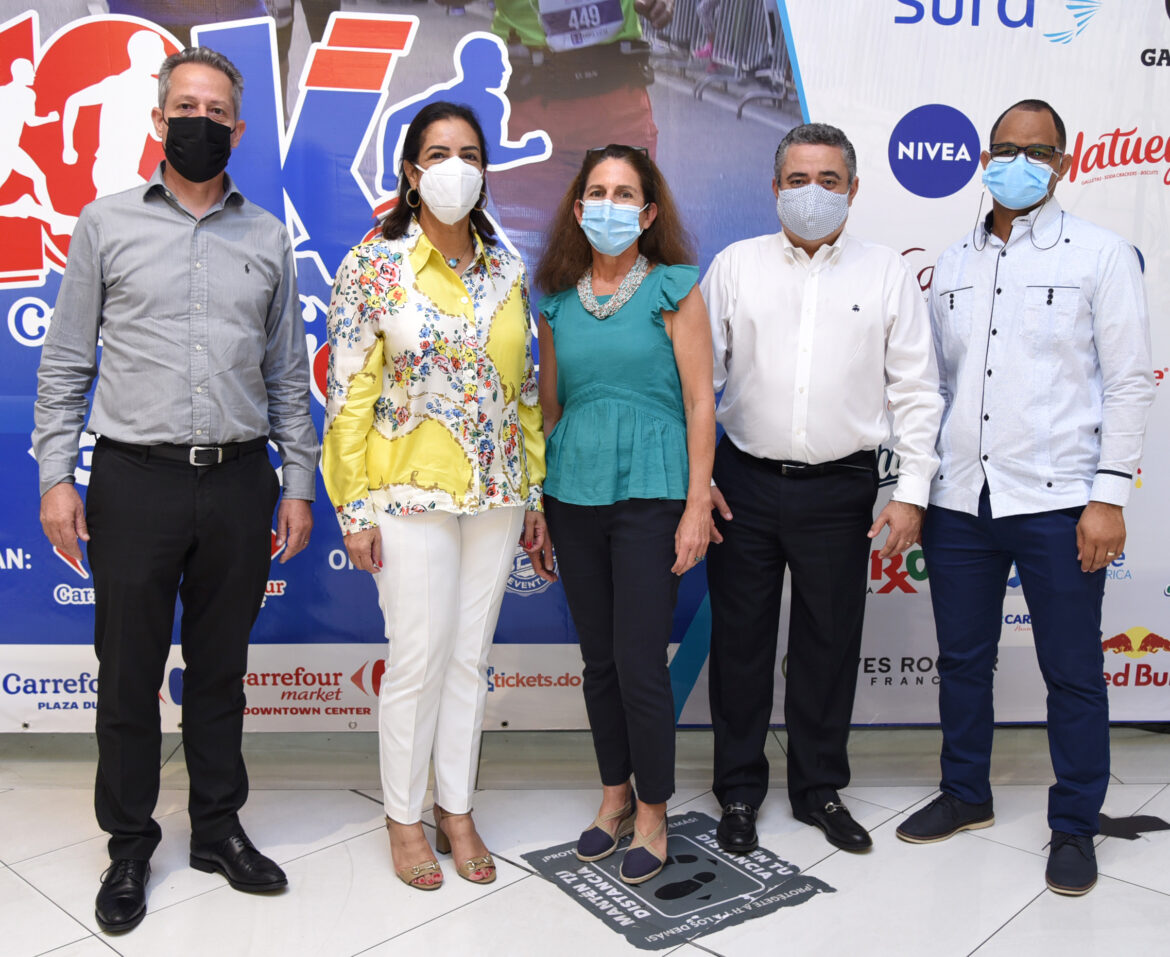 FOTO PRINCIPAL Olivier pellin, Alexandra Matos, Karine Noetinger Gerardo Garcia y Máximo valdez