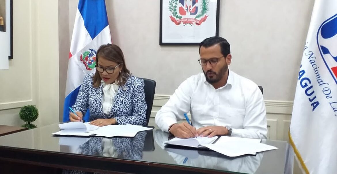 Isabel Reynoso, presidenta de InmodaRDy Paul Almanzar, director de Inaguja.