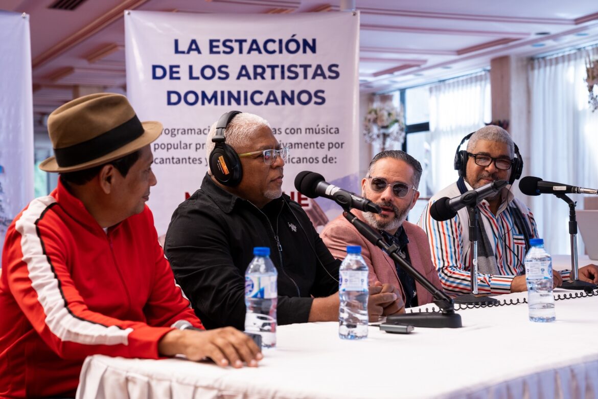 Los conductores del espacio radial Diomedes Núñez, Sammy Ramos, Pavel Núñez y Jesús Nova