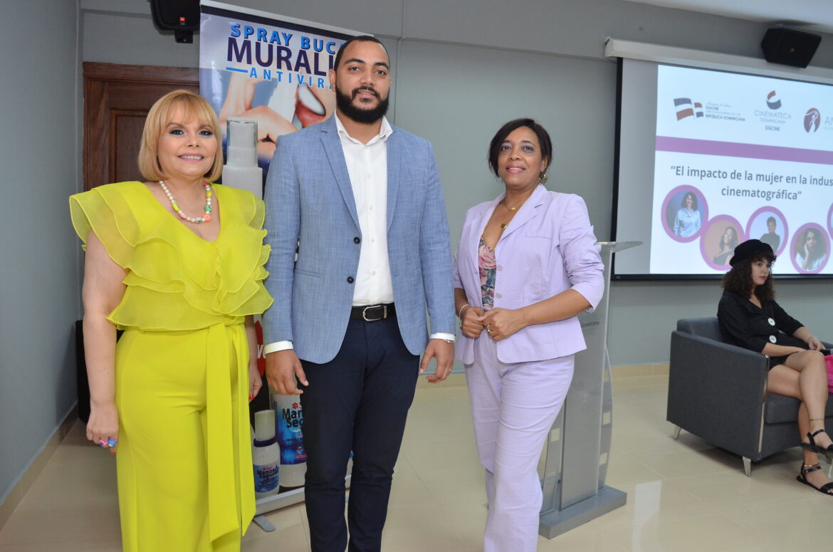 Rommy Grullón, José Enrique Rodríguez y Julissa Rumaldo.