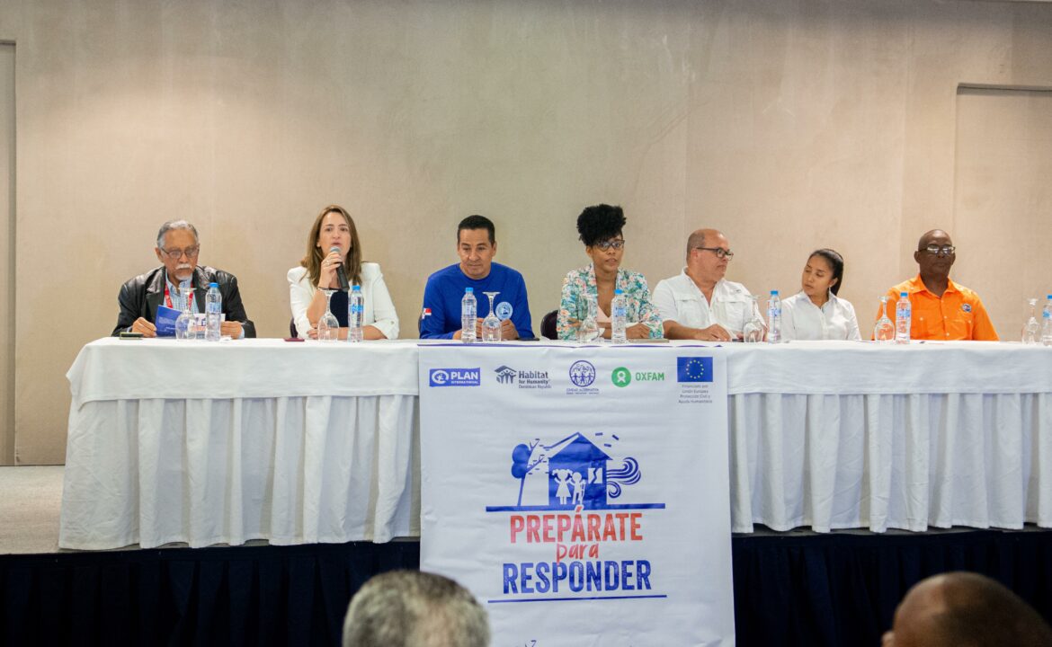 Francisco Hache, Ayuntamiento Sto Dgo Este, Virginia Saiz, Plan International, Juan Fernández, COE, Eleanor Ramirez, Coordinadora Consorcio Ponte Alerta, Ricard