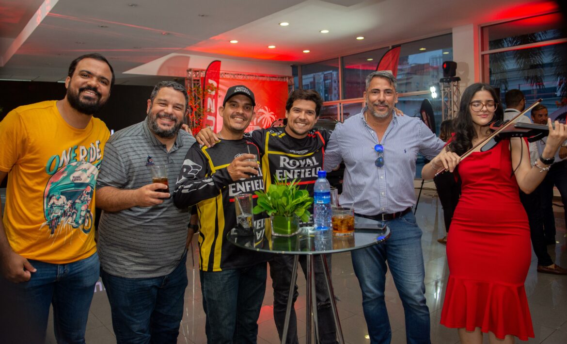 Mervin Rosario, Samuel Persove, Alejandro Pacheco, Eduardo Custer y Felipe Martinez