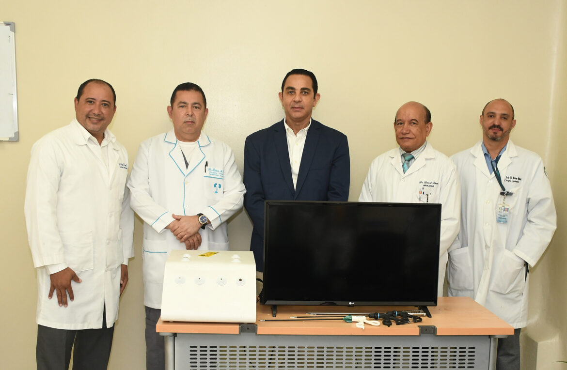 Fotografía Principal Doctores Wellington Ledesma, Dencil Pérez, Pablo Mateo, Patricio Ortiz y Wilton Cabrera