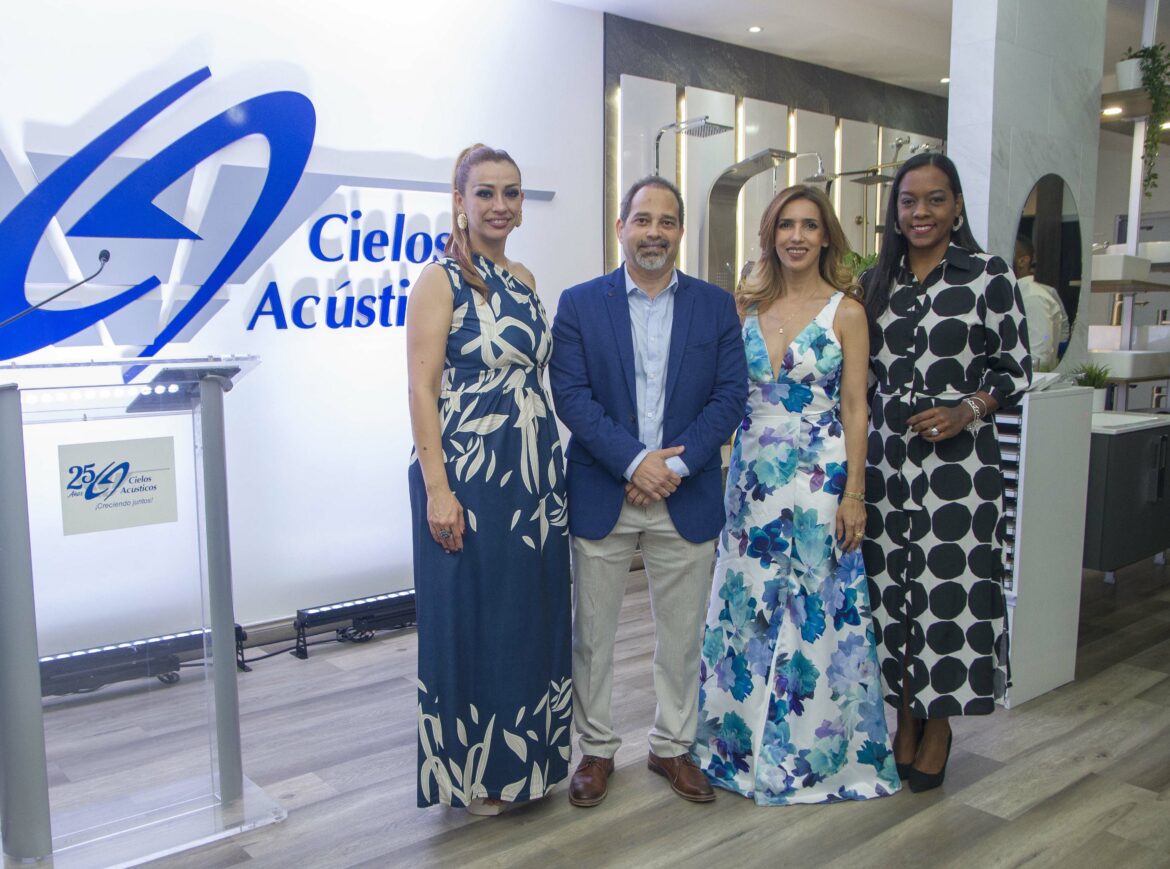 Xiomara Uribe, Oscar Morel, Michelle Joubert y Claudia Flech
