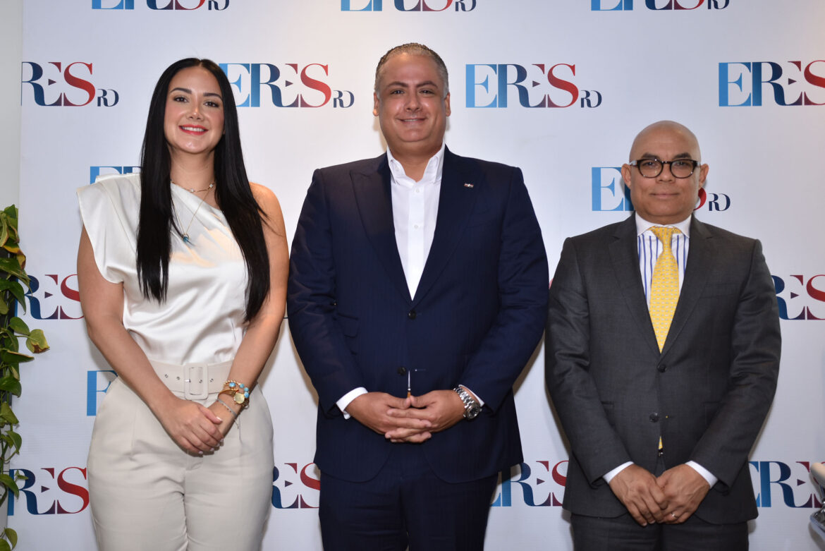 Foto 2, Larimar Fiallo, Alberto Fiallo y Cristóbal Rodríguez.