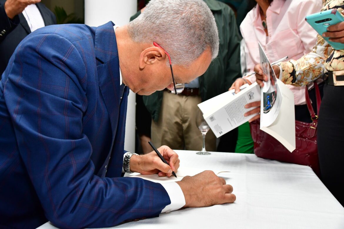 Libro Manolo Pichardo 2