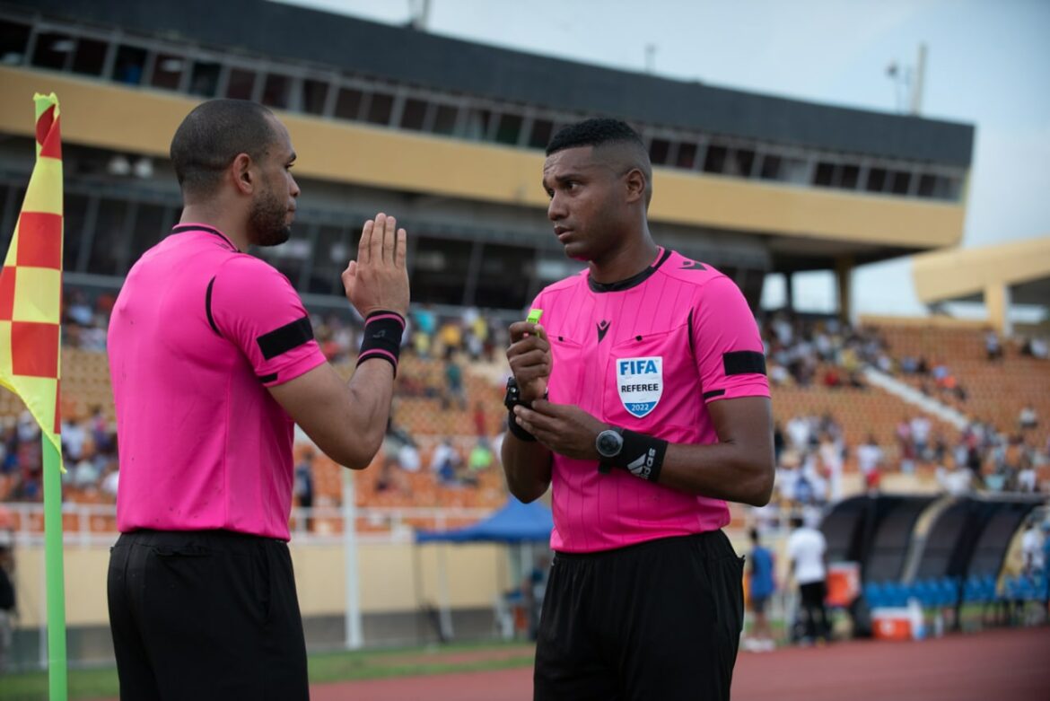 Randy Encarnación (de frente) y Ramundo Feliz