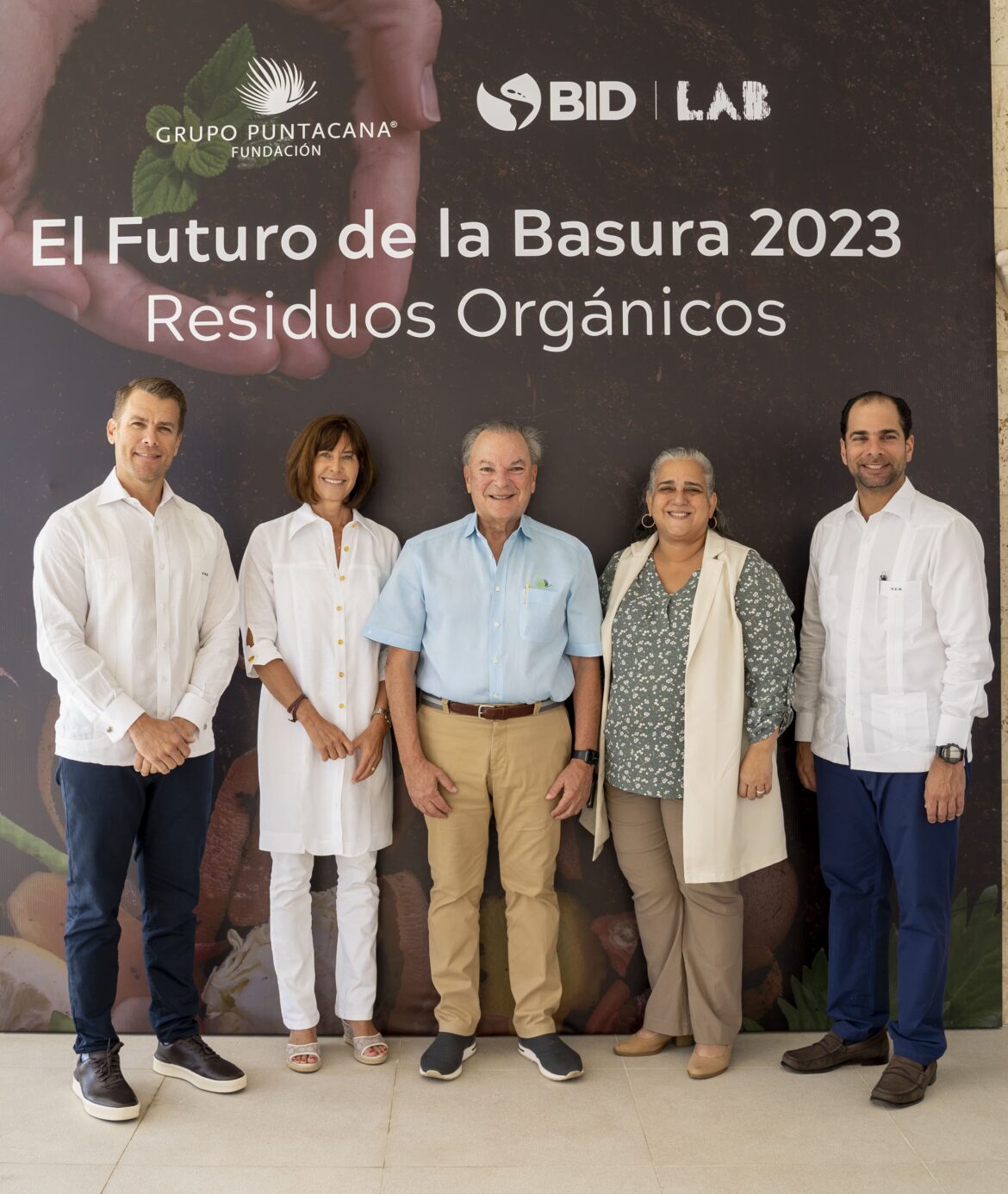 Jake Kheel, Katharina Falkner Olmeda, Frank Rainieri, Indhira de Jesús y Frank Elías Rainieri
