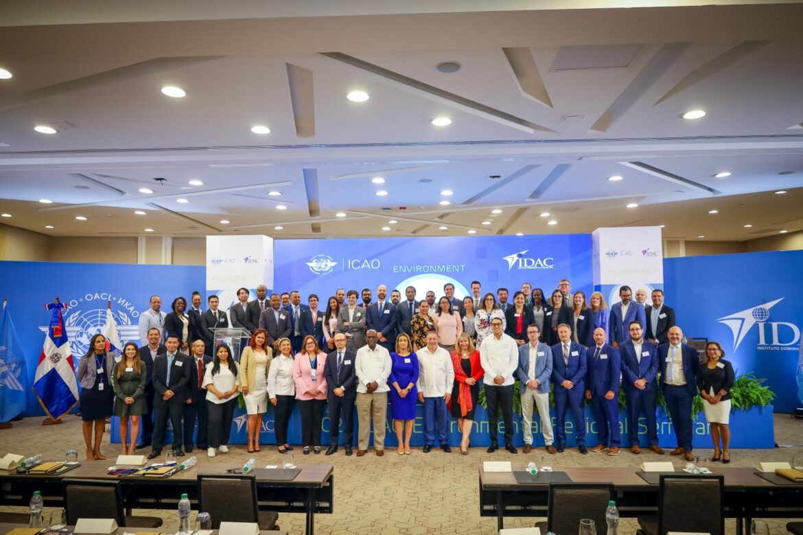 Participantes evento regional de la OACI