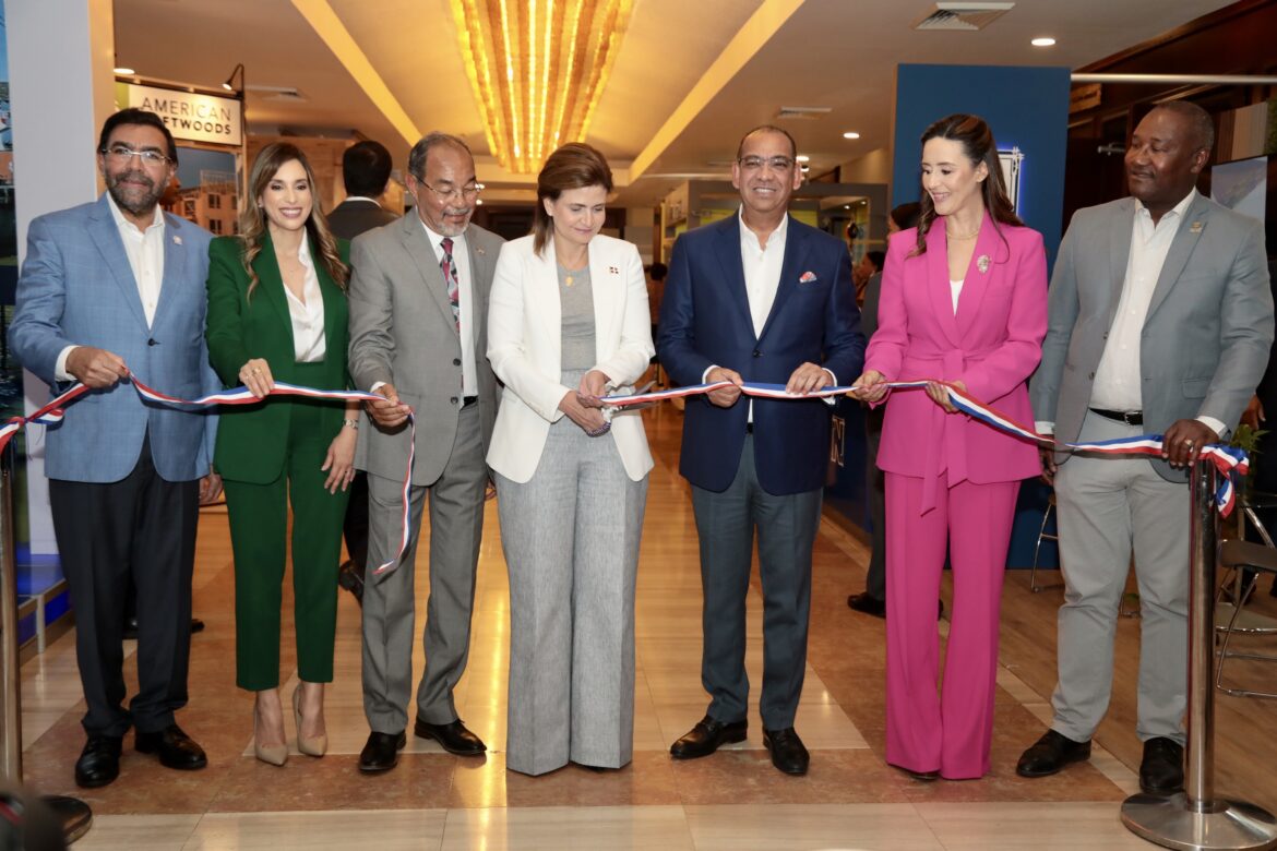 Corte de Cinta-Olmedo Caba, Annerys Meléndez, José Veras, Raquel Peña, Deligne Ascensión, Miriam Batista y Cristian Rojas