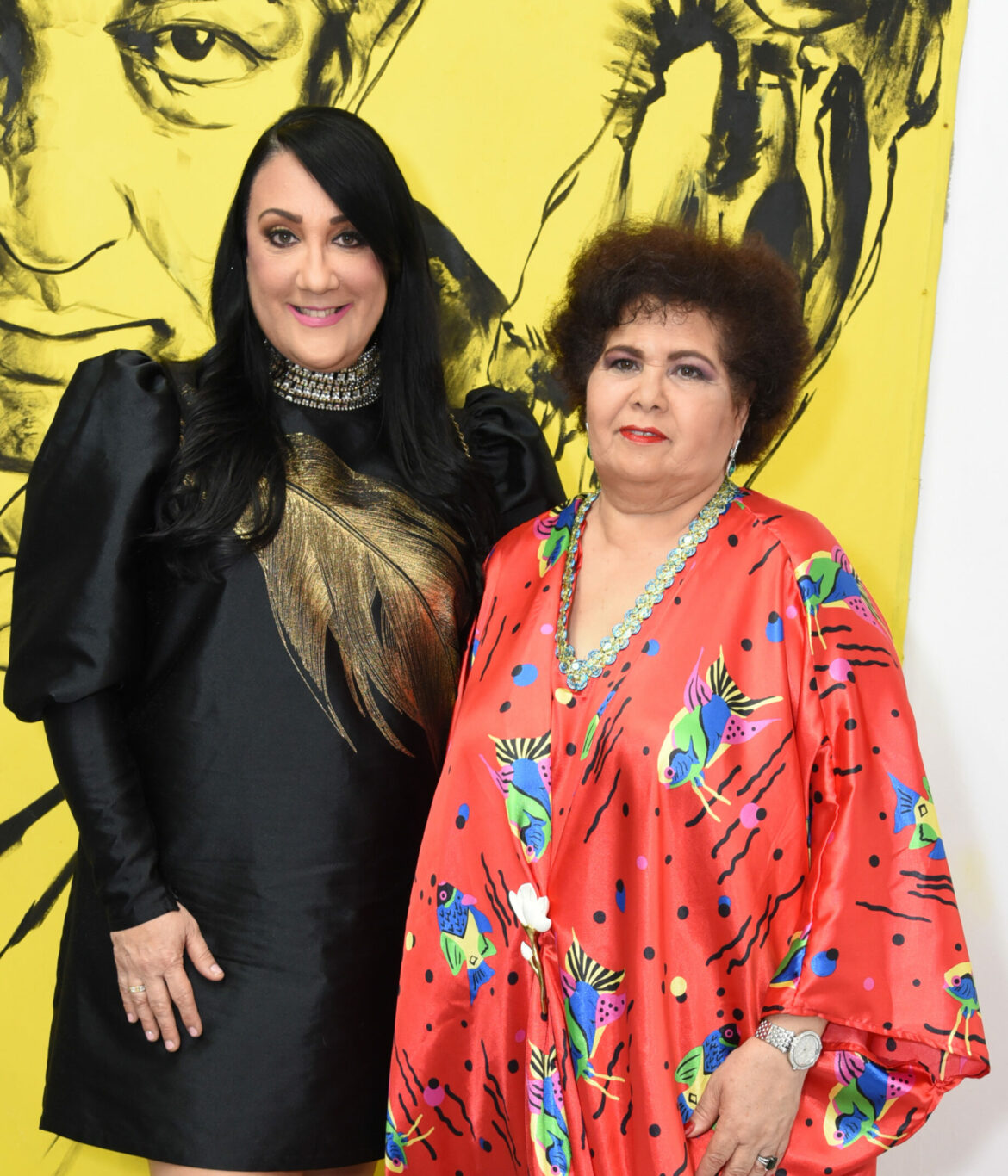 DSC1072-Foto Principal-Giannina Azar y Evangelina Fermin