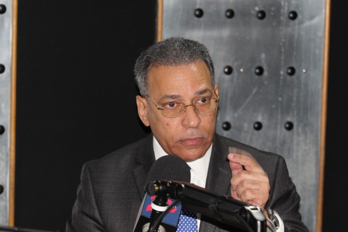 osiris-de-leon-pronostica-lluvias-en-el-este-y-norte-del-pais-llama-a-precaucion-en-zonas-bajas