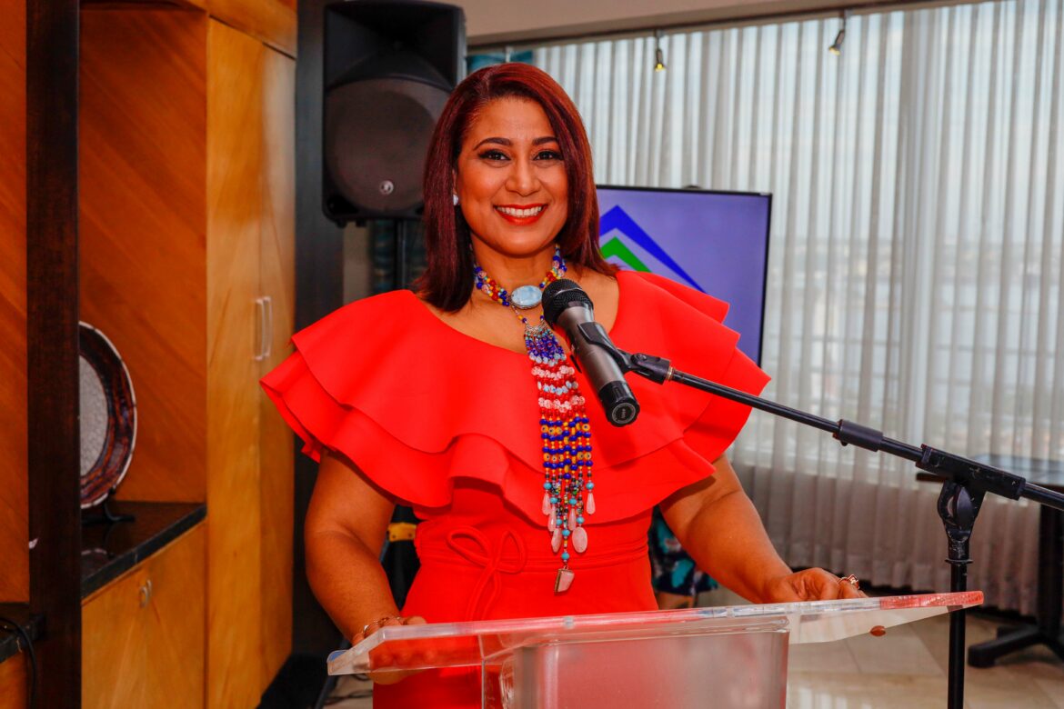 1. Yenny Polanco Lovera, candidata a un segundo período en la presidencia de Adompretur.