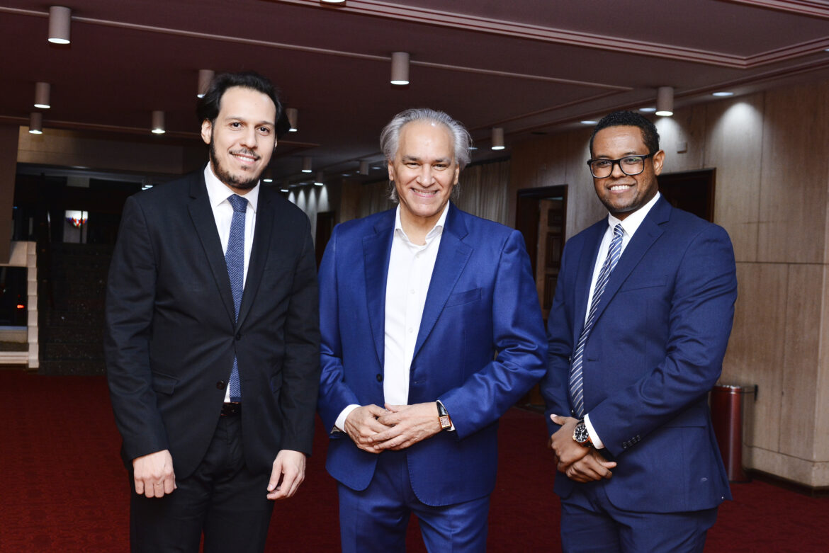 EC3FF7C6-7F1A-4855-A4FF-1C4E0541ED8C