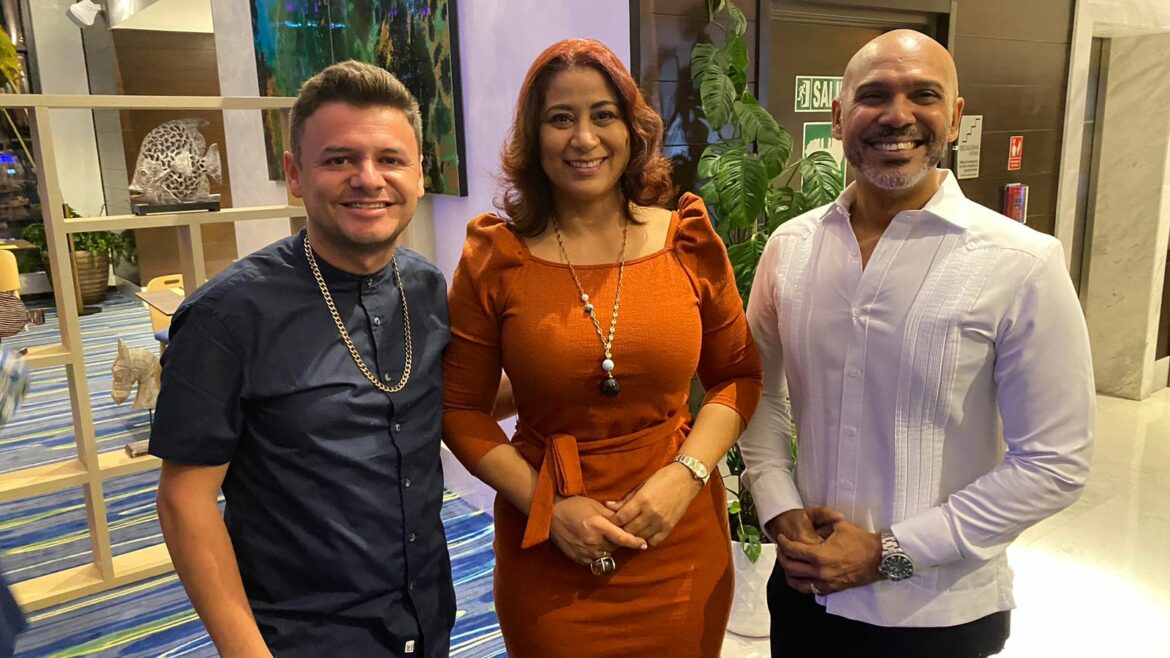 Miguel Ledhesma, Yenny Polanco Lovera y Salvador Batista.