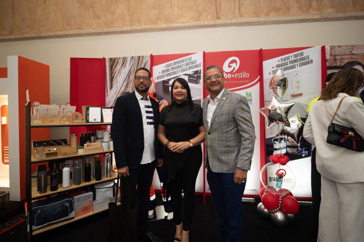 Jose Anibal Peralta, Sulin Lantigua de Glass e Ignacio Glass.