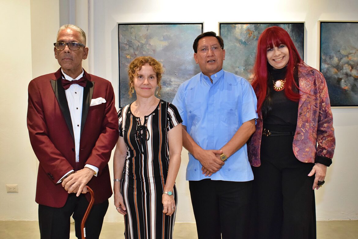 _DSC0657 Ojo principal.- Leo Batista, Irene Sierra Carreño, el padre Gonzalo Japon y Marina Frias.