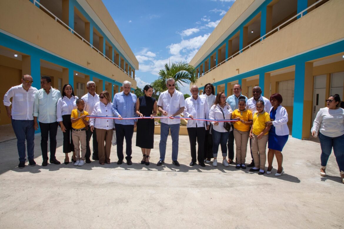 Presidente Abinader Inaugura Once Obras