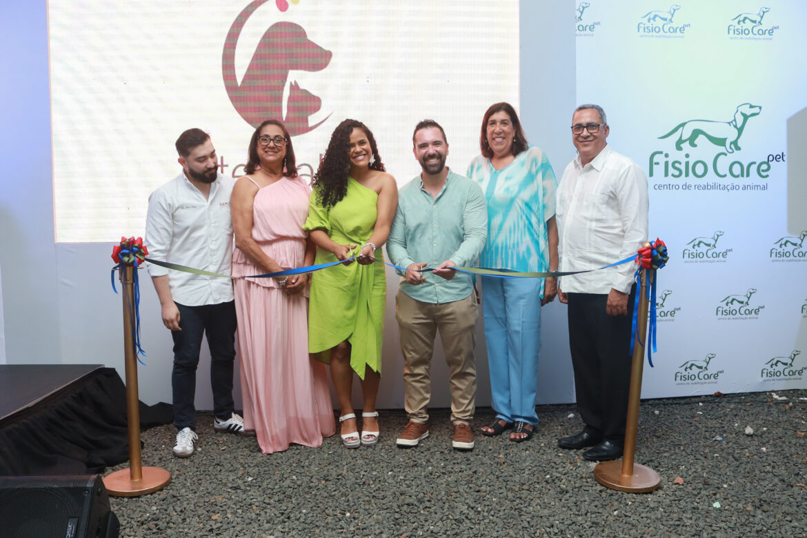 Luis Arroyo, Magnolia Landestoy, Marcelle Landestoy, Ricardo Lopes, Heyda Joaquin Tineo y Rafael Landestoy.