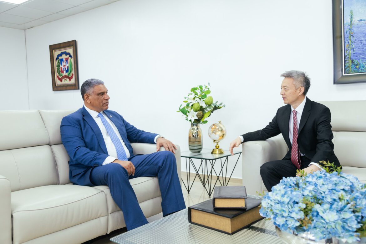 Embajador chino visita MIP Agosto 2023 1