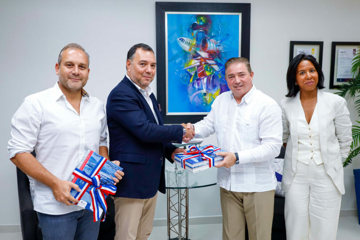 Hector Porcella, director general Idac, recibe en su despacho una Comisión del Grupo Atreus, interesada en invertir en RD, en campo de la aviación y otras áreas empresariales.