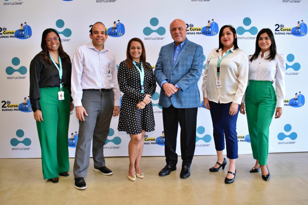 LUZ GOMEZ, OMAR CABRERA, ILEANA CASTRO, DR JOSE LUIS RODRIGUEZ, ARIADNA CAMPOS Y BRENDA CASTILLO