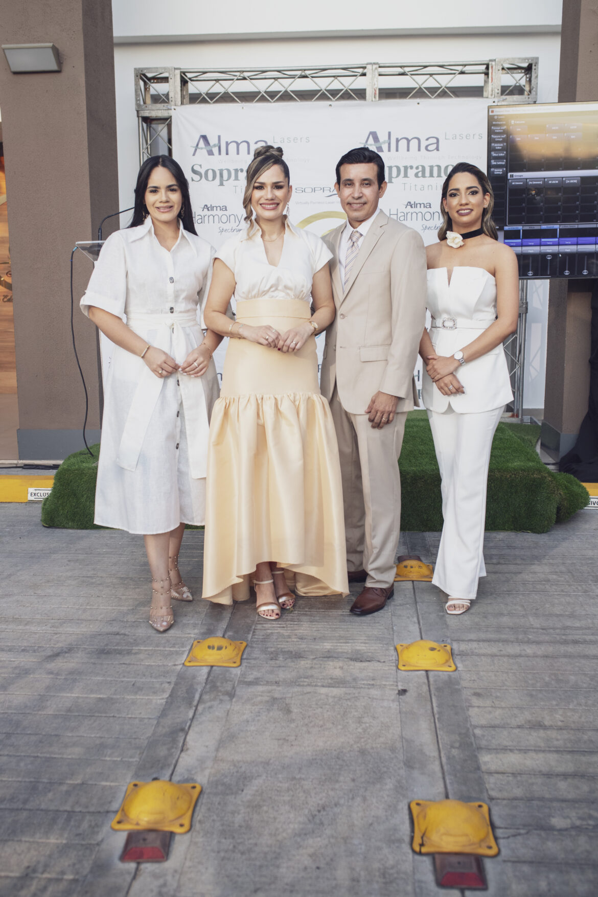 Dannelis Veras, Dra Clariza de Jesús Siri, Sr Joel Vásquez y Anabel Ventura