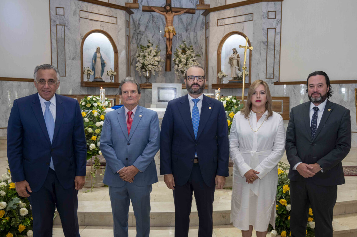 Francisco Elías, Modesto Sánchez, Luis Mejía, Freddyna Almonte y Roberto Cabañas.