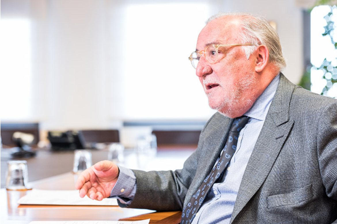 4604CFB5-ADDF-4A58-8304-E5BE01EE5A5B