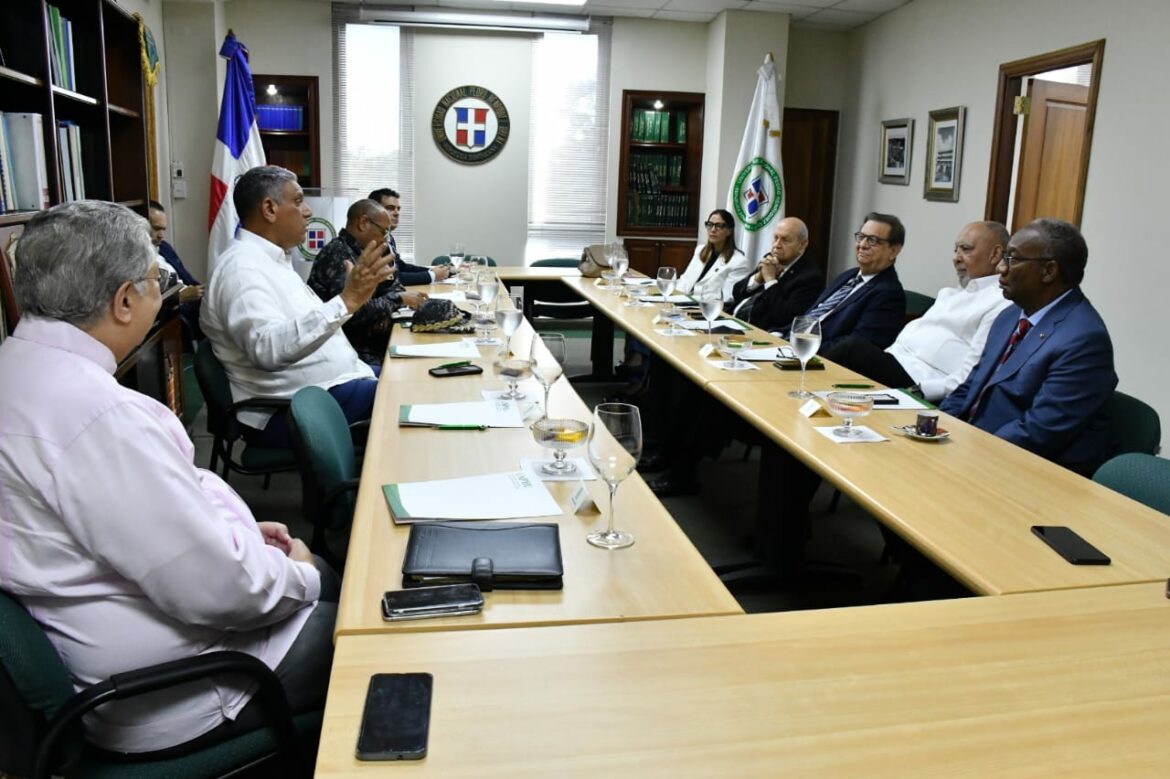 Reunion rectores universidades MIP Dic 2023 1